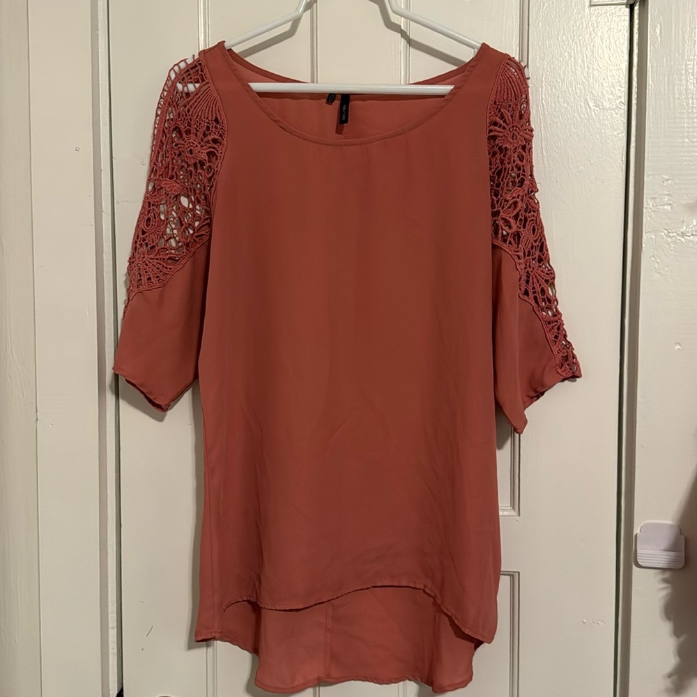 MAURICES, Medium, Rust color